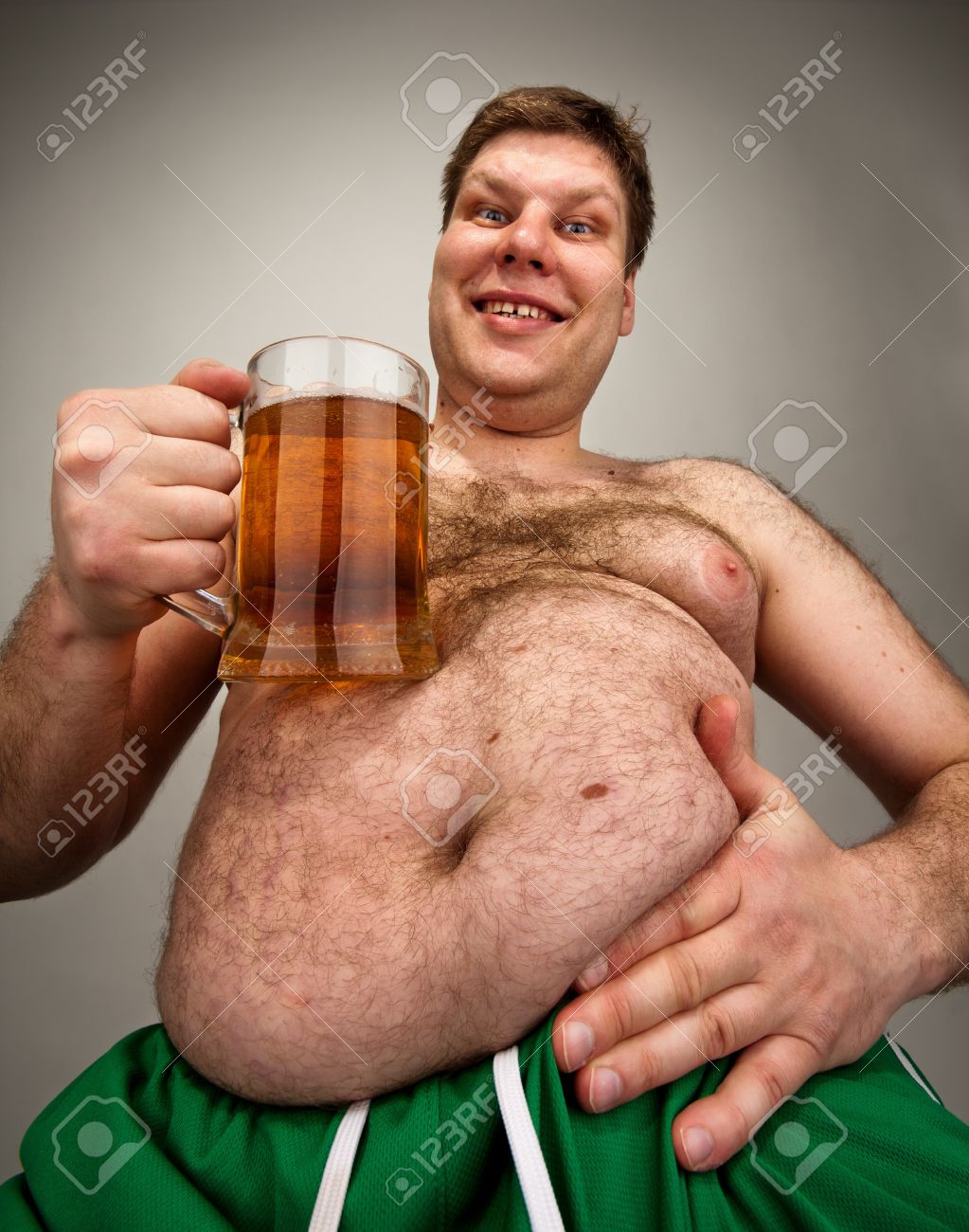 Portrait D Un Homme Gras Drole Avec Un Verre De Biere Banque D Images Et Photos Libres De Droits Image