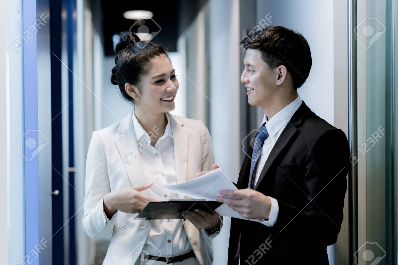 Business People Talking Discussing Concept.Asian - 77021025 Business People Talking Discussing Concept.Asian - 77021025