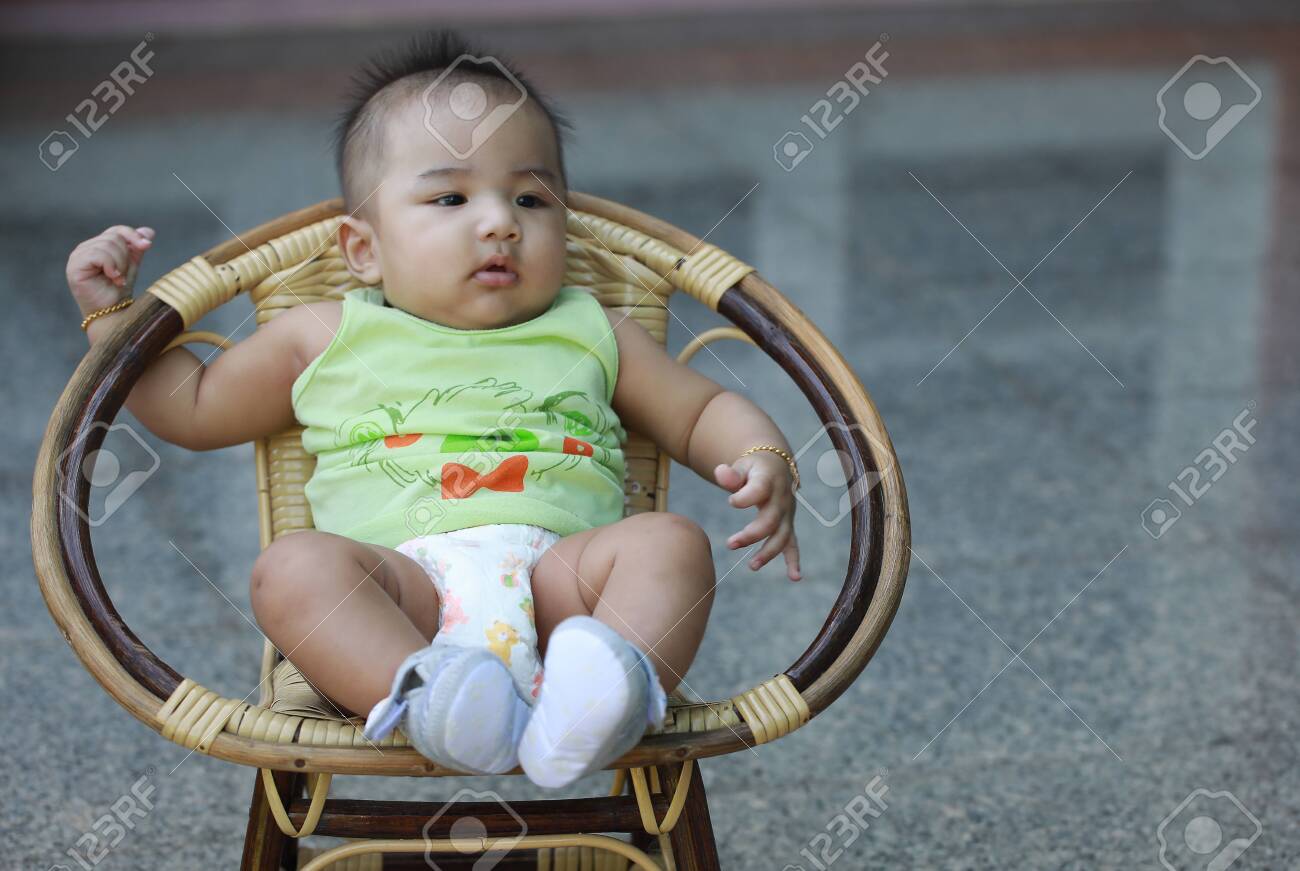 chairs for infants to sit in