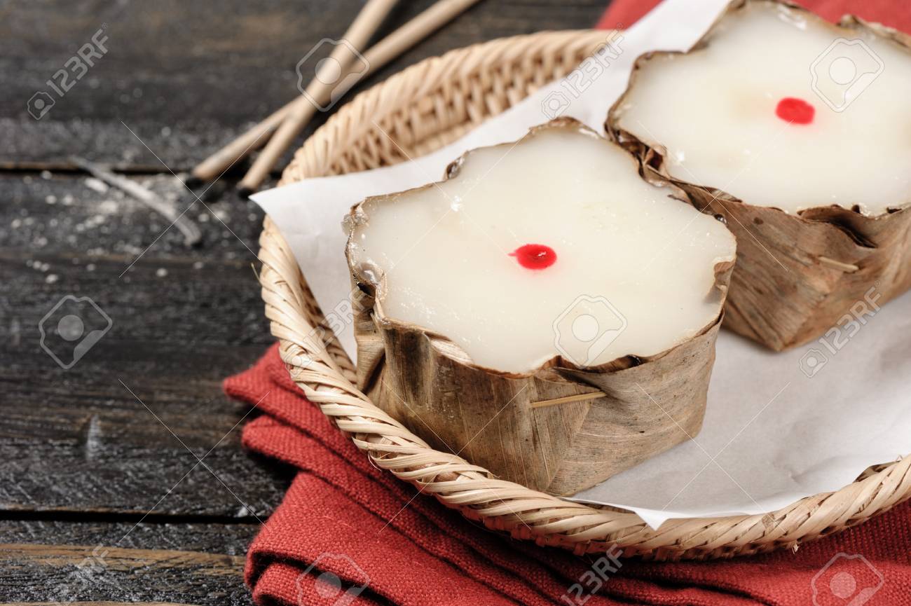 Nian Gao Ou Le Gateau Du Gateau Ou De L Annee Du Nouvel An Chinois Nian Gao Est Un Aliment Prepare A Partir De Riz Gluant Et Consomme Dans La Cuisine Chinoise Banque