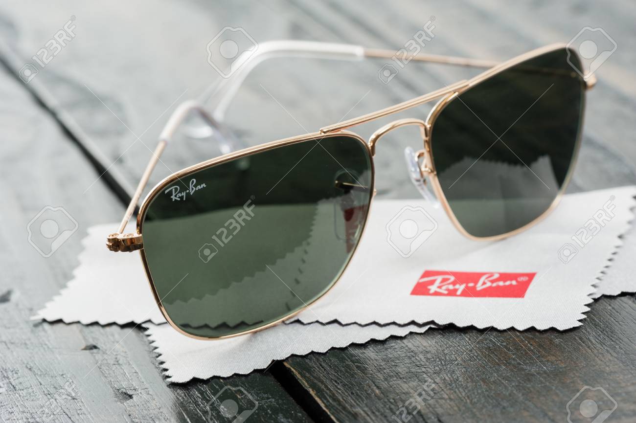 ray ban caravan silver frame