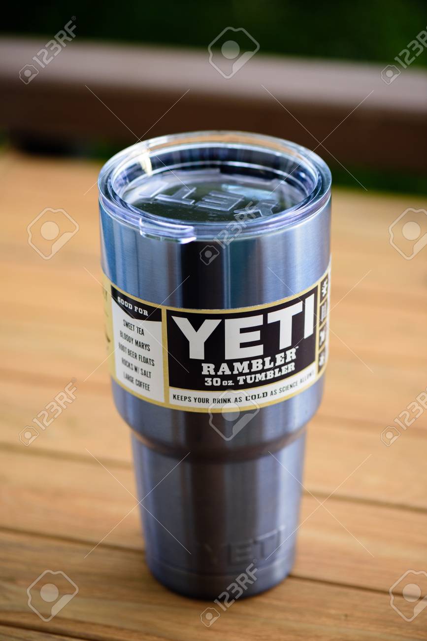 yeti 28 oz tumbler