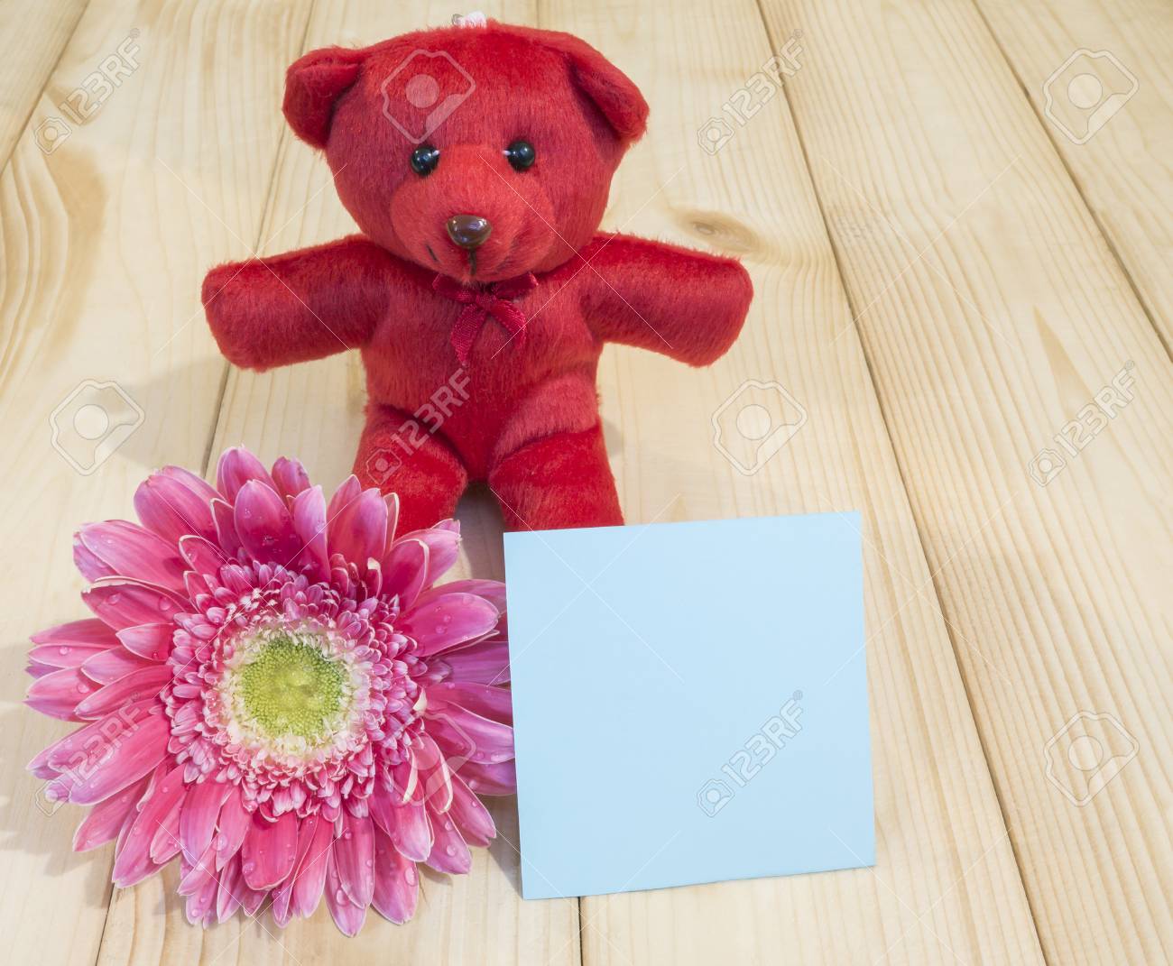 valentines flower bear