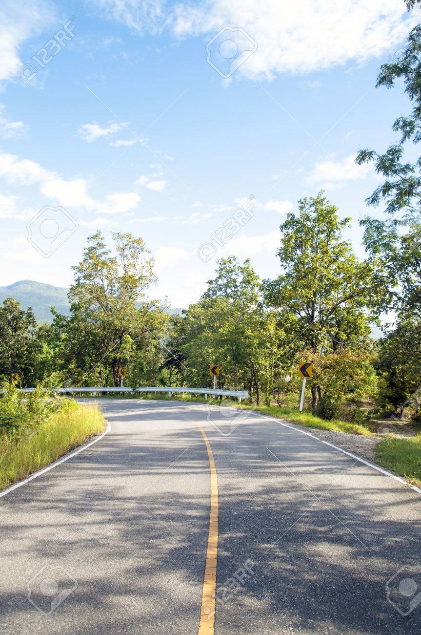 帰り道の美しい自然 の写真素材 画像素材 Image