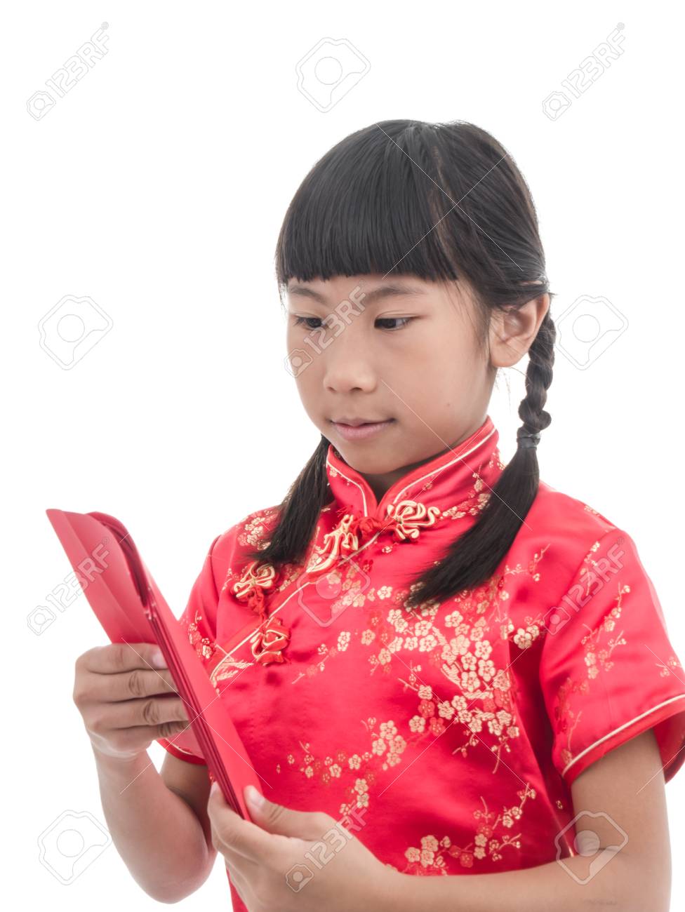 かわいい女の子が赤い服を着て中国語に合わせて の写真素材 画像素材 Image