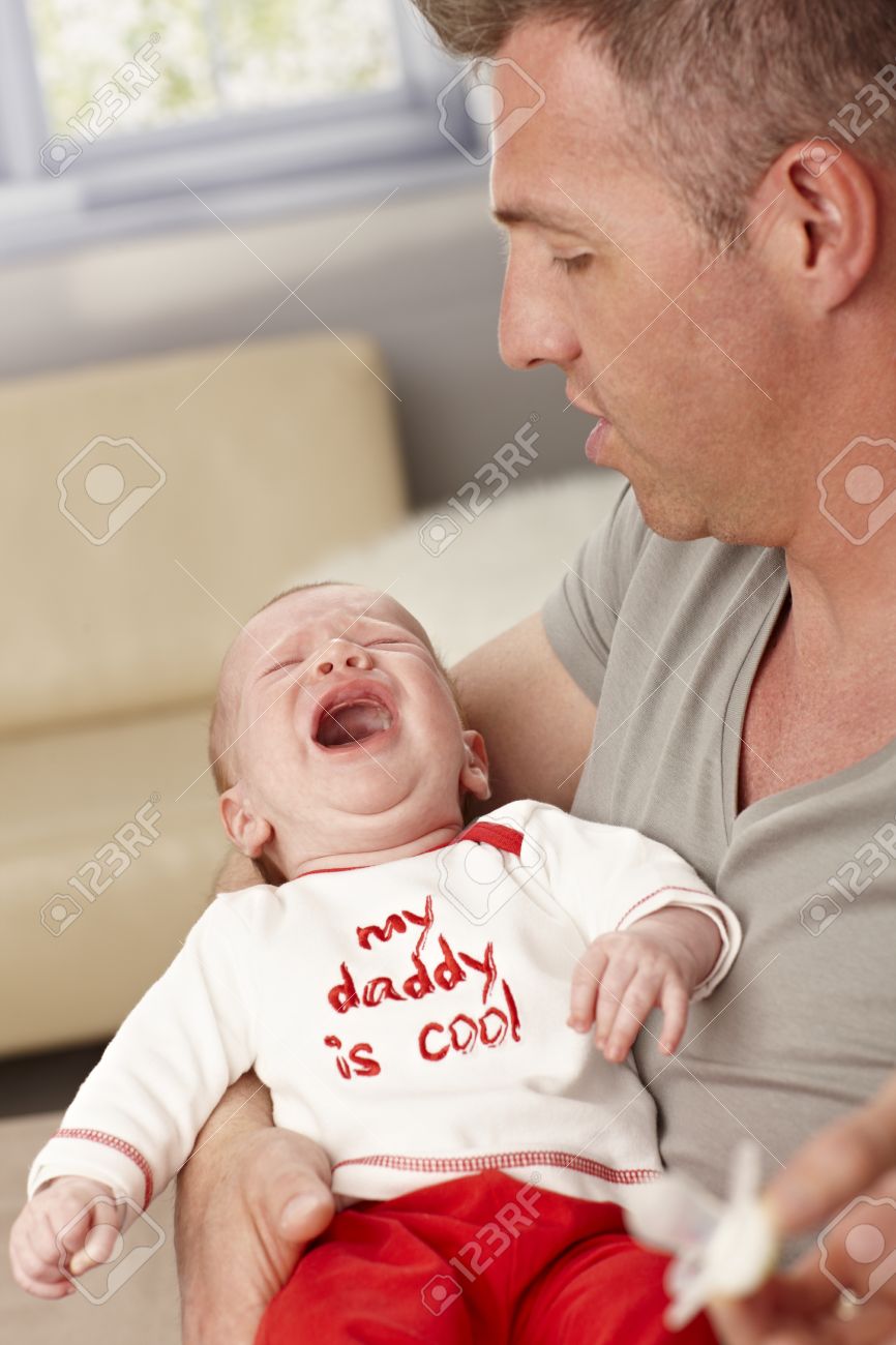 Primer Foto Del Padre Con El Bebe Llorando Mi Papa Es Fresco Que Esta Escrito En La Parte Superior Del Bebe Fotos Retratos Imagenes Y Fotografia De Archivo Libres De Derecho Image Primer Foto Del Padre Con El Bebe Llorando Mi Papa Es Fresco Que Esta Escrito En La Parte Superior Del Bebe Fotos Retratos Imagenes Y Fotografia De Archivo Libres De Derecho Image