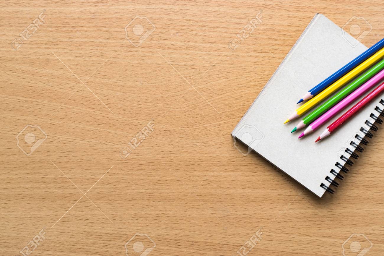 木板の背景に鉛筆とメモ帳 教育 ビジネス写真の壁紙や背景を使用します 紙と概念またはコピー スペースが付いている本のために製品の注意してください の写真素材 画像素材 Image 木板の背景に鉛筆とメモ帳 教育 ビジネス写真の壁紙や背景を使用します 紙と概念またはコピー スペースが付いている本のために製品の注意してください の写真素材 画像素材 Image