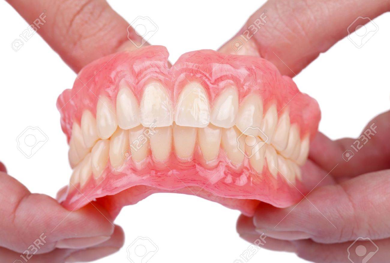 Insertable teeth: peculiarities of dental prosthetics Insertable teeth: peculiarities of dental prosthetics