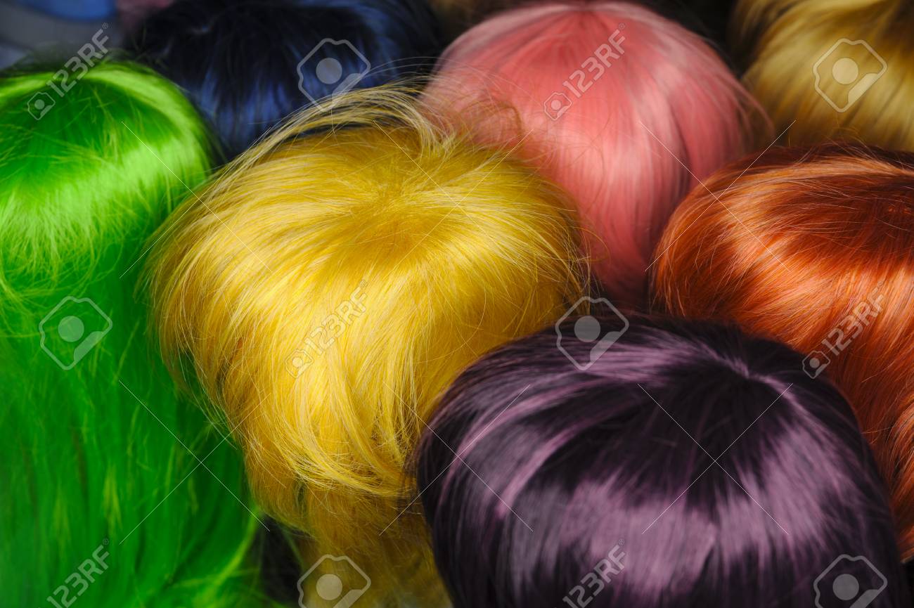 Una Gran Selección De Pelucas De Colores De Pelo Largo