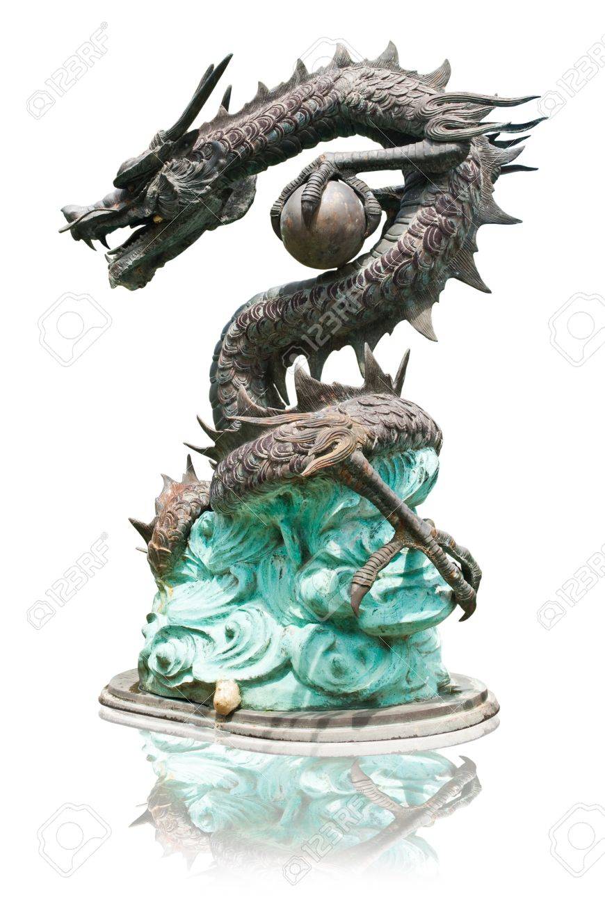 龍の石像