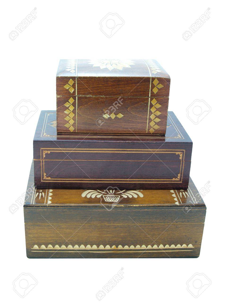 Schmuckkastchen Aus Holz Holzschmuckkasten Gestapelt Eine Auf Der Anderen Der Vorderansicht Auf Weiss Lizenzfreie Fotos Bilder Und Stock Fotografie Image 21803558