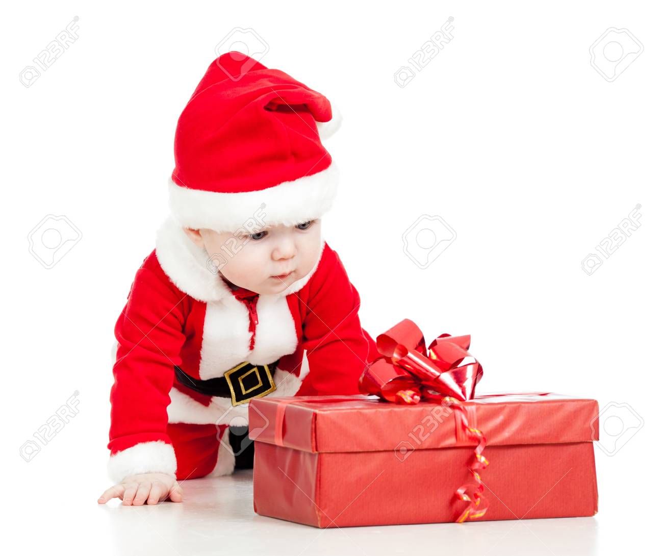 Garcon De Santa Bebe Noel Avec Boite Cadeau Isole Sur Fond Blanc Banque D Images Et Photos Libres De Droits Image Garcon De Santa Bebe Noel Avec Boite Cadeau Isole Sur Fond Blanc Banque D Images Et Photos Libres De Droits Image
