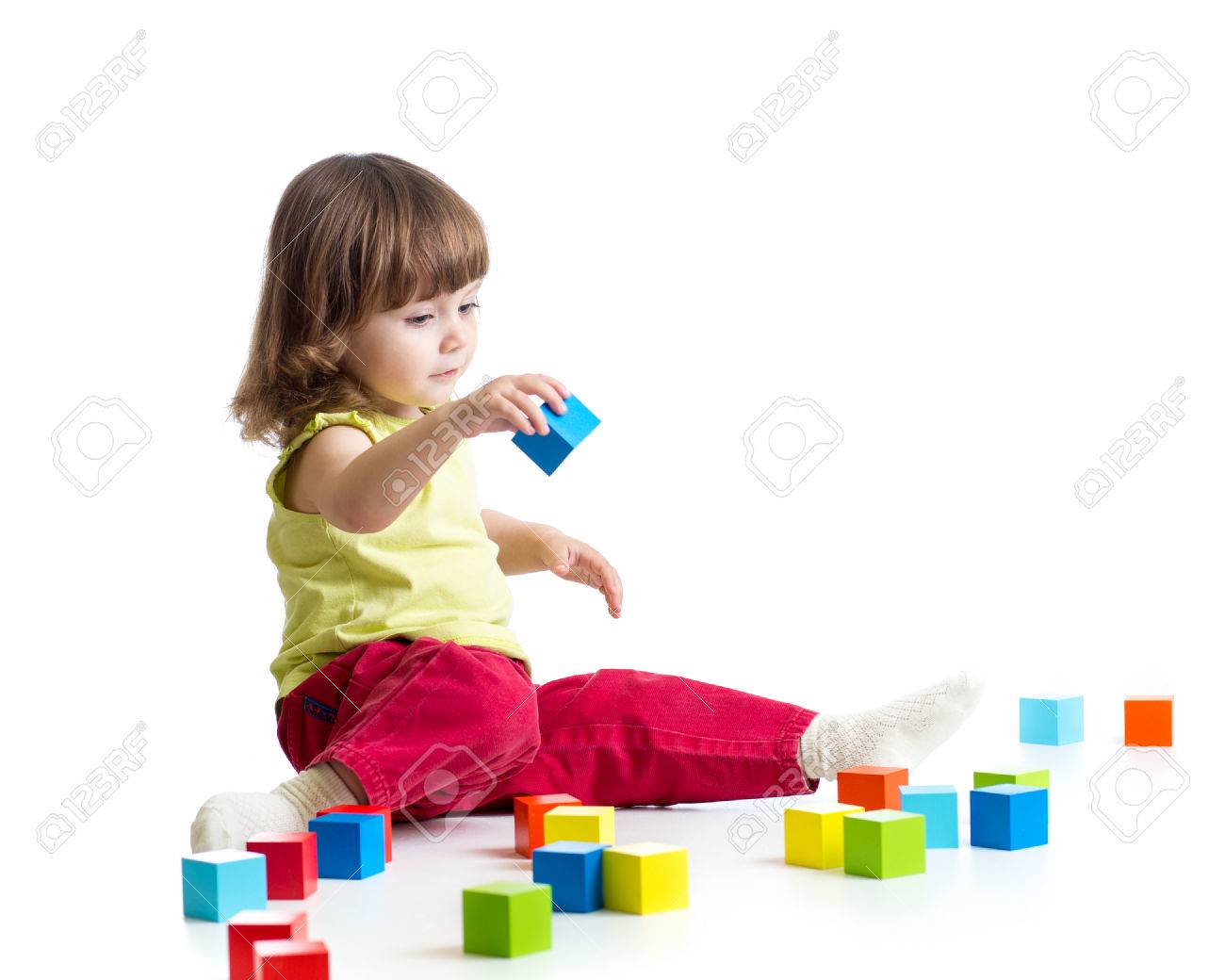 幼児子供の積み木木のおもちゃ分離 の写真素材 画像素材 Image