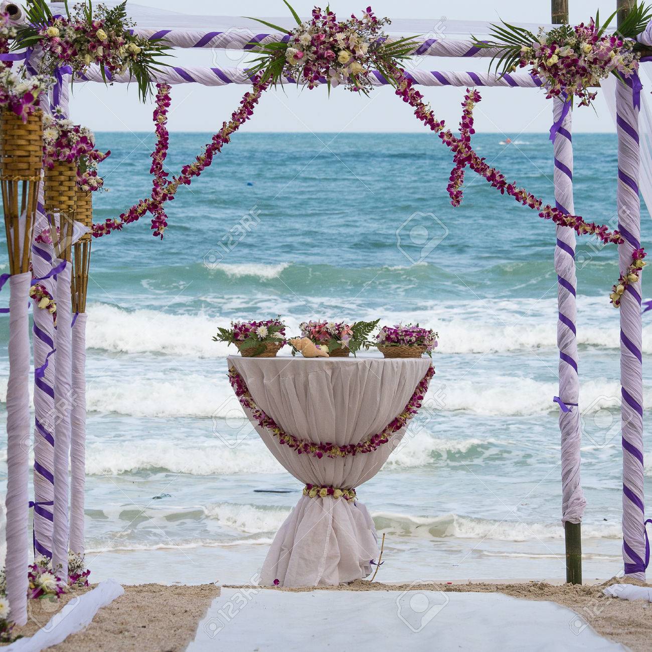 Get Plage decorations arc de mariage For Free