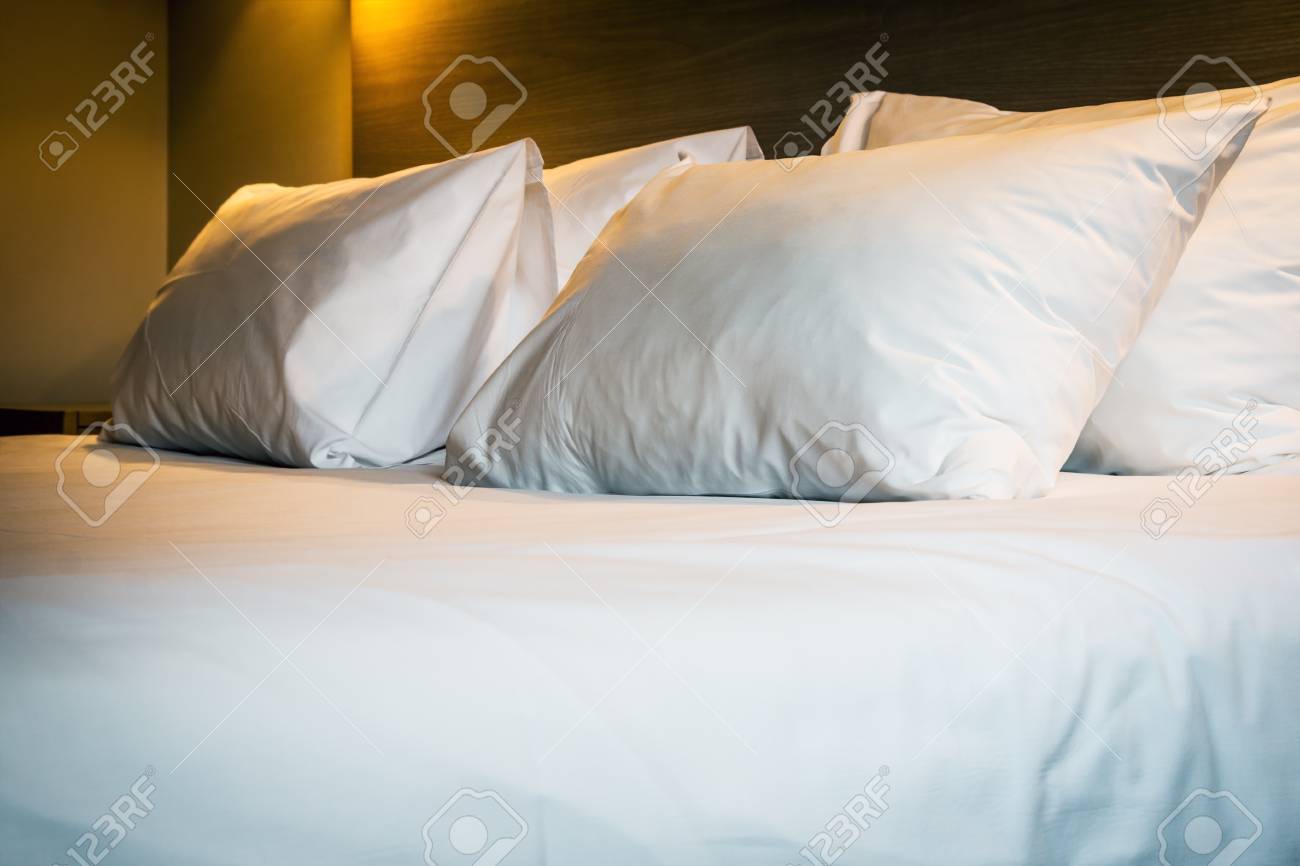 hotel king pillows