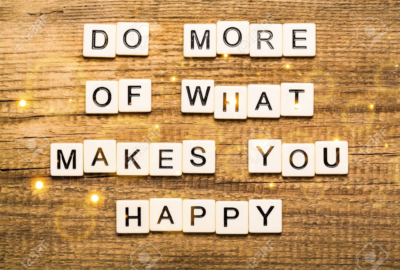 Do More Of What Makes You Happy Card With Bokeh Background Lizenzfreie Fotos Bilder Und Stock Fotografie Image 125141822