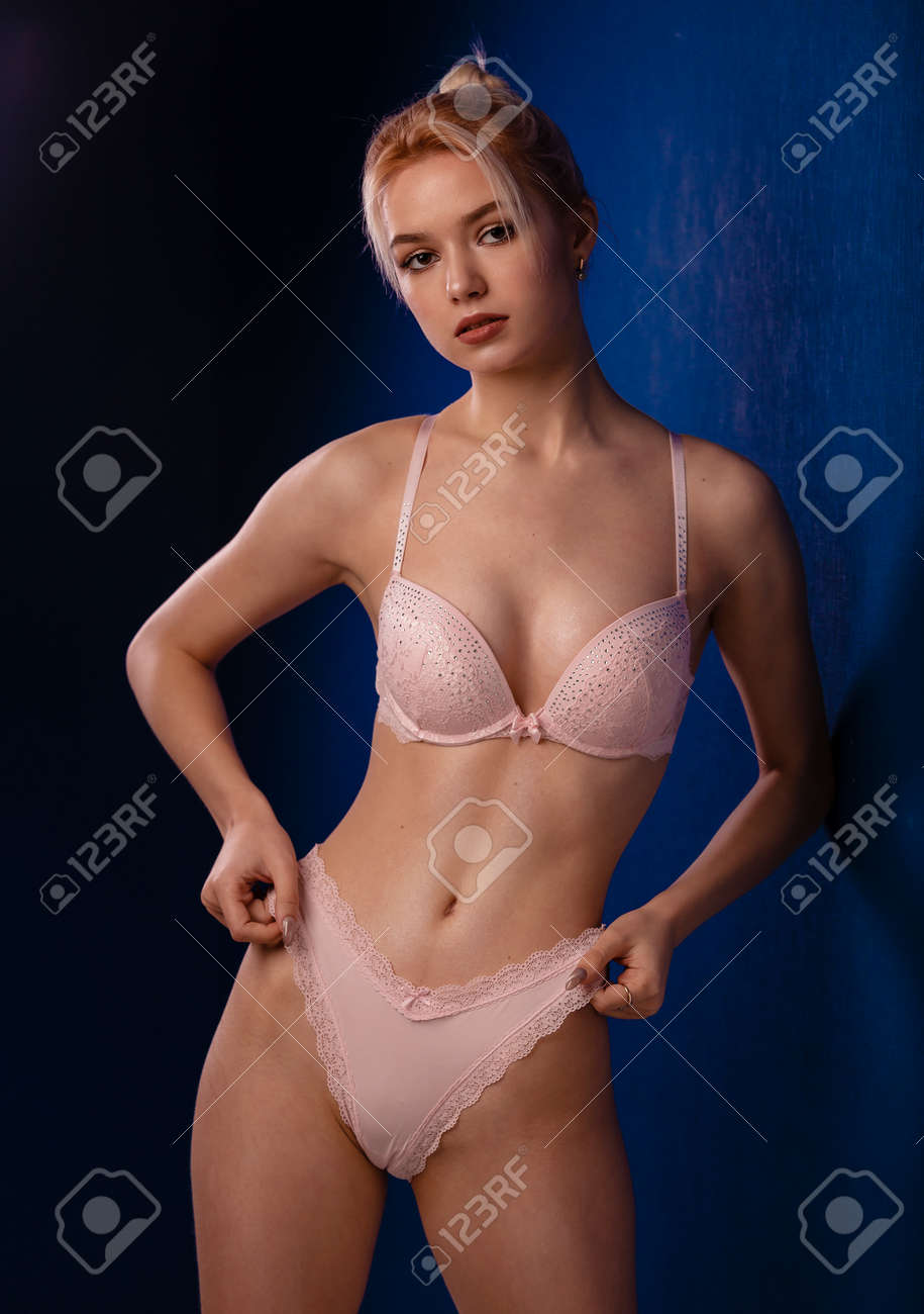 魅惑の下着美女 