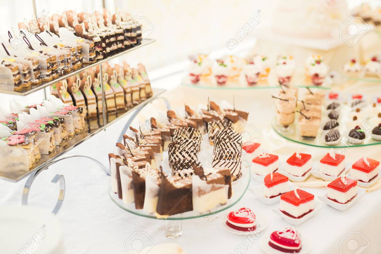Köstliche Hochzeit Empfang Schokoriegel Dessert Tisch. Lizenzfreie ...