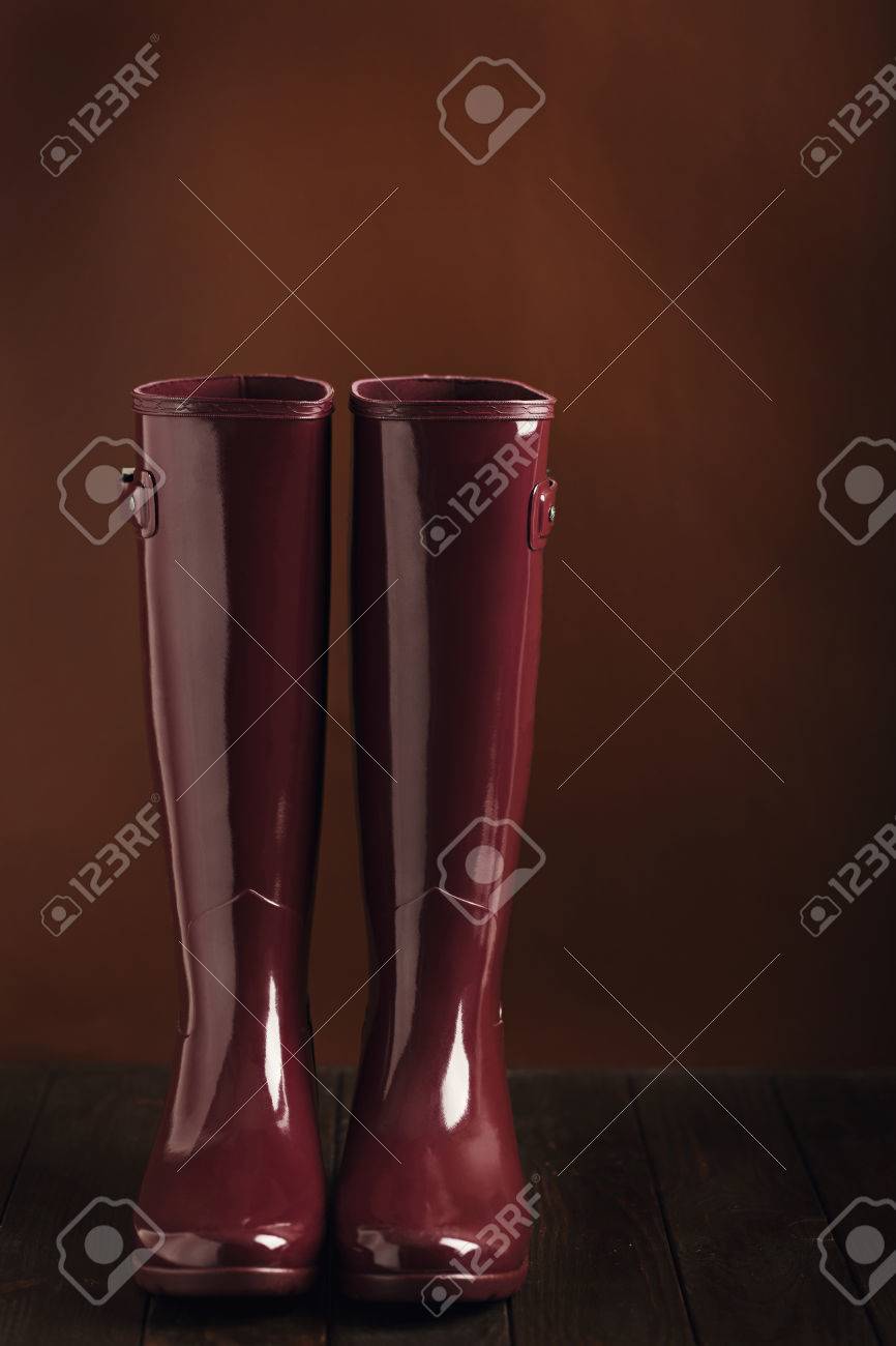 burgundy color boots