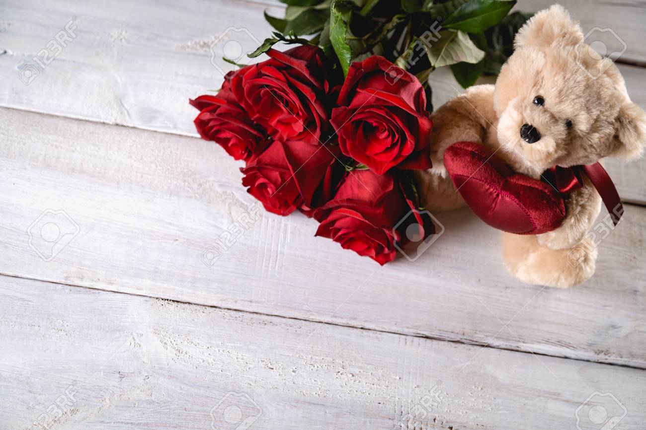 teddy of roses