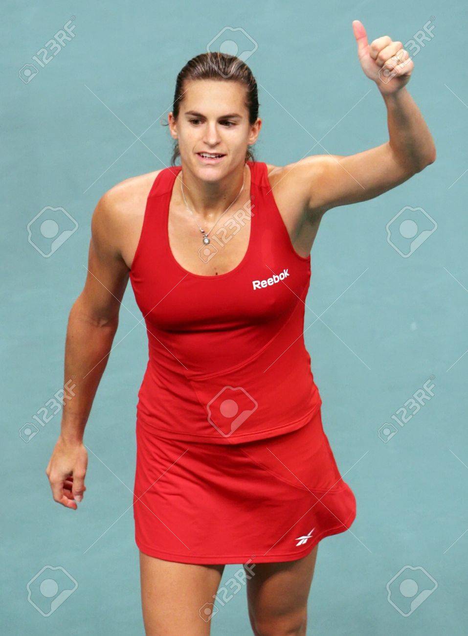 アメリ モレスモは親指オープン Gdf スエズ Wta トーナメント Pierre De Coubertin スタジアム 09 年 2 月 13 日パリ フランスでの彼女の試合を勝利の後パリ 2 月 13 日 フランスのテニス選手 の写真素材 画像素材 Image アメリ モレスモは親指オープン Gdf スエズ Wta トーナメント Pierre De Coubertin スタジアム 09 年 2 月 13 日パリ フランスでの彼女の試合を勝利の後パリ 2 月 13 日 フランスのテニス選手 の写真素材 画像素材 Image