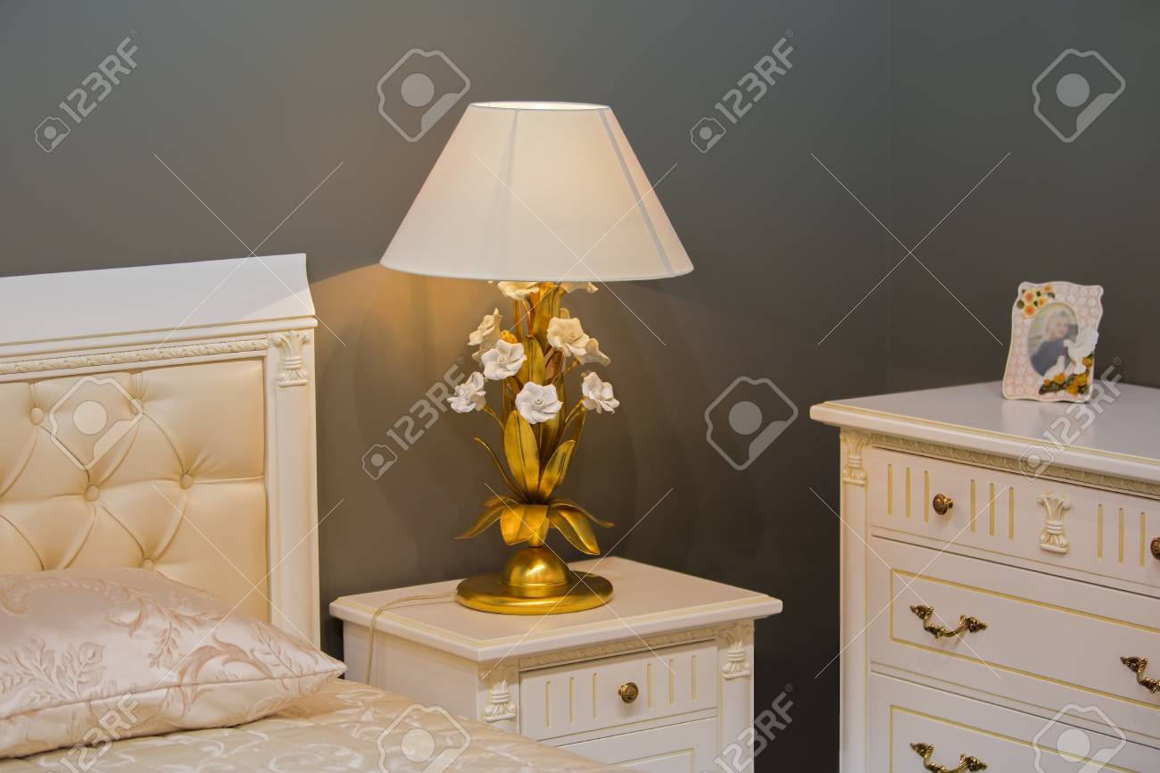 antique style bedside lamps