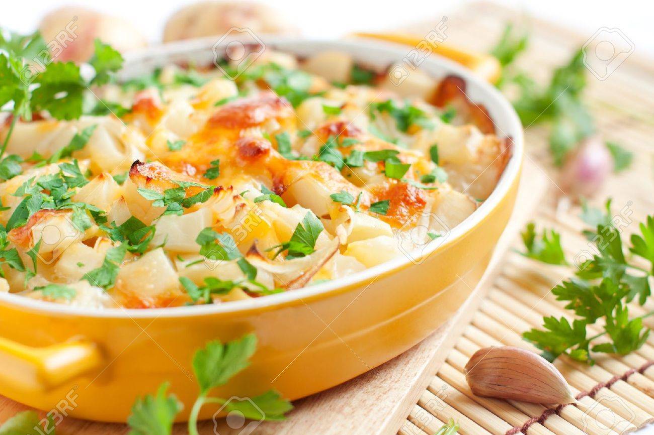 baked potato with cheese - flavored pudding, food close up - 16724677 baked potato with cheese - flavored pudding, food close up - 16724677