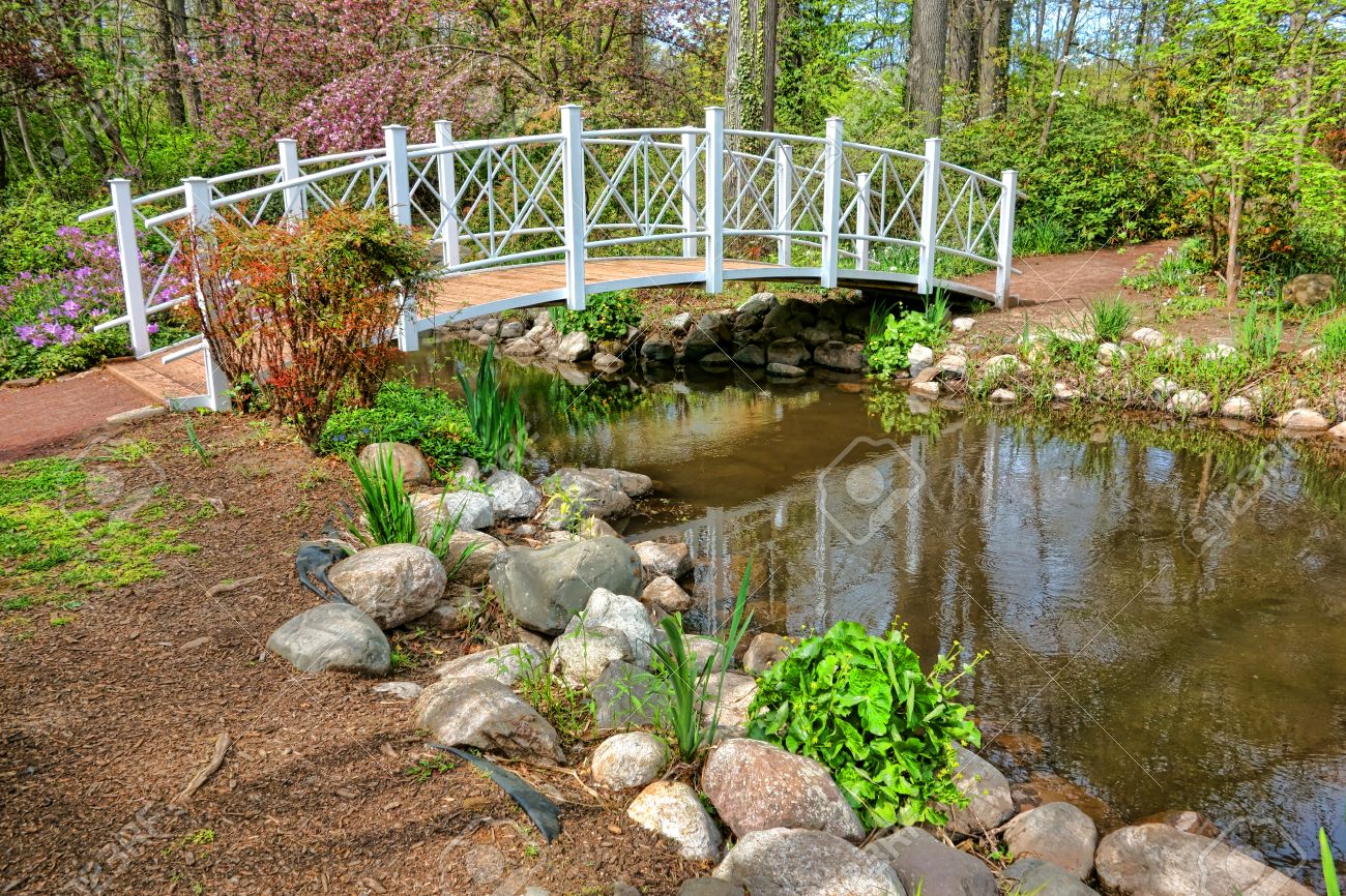 Sayen Park Botanical Gardens Zierfussgangerbrucke Am Malerischen