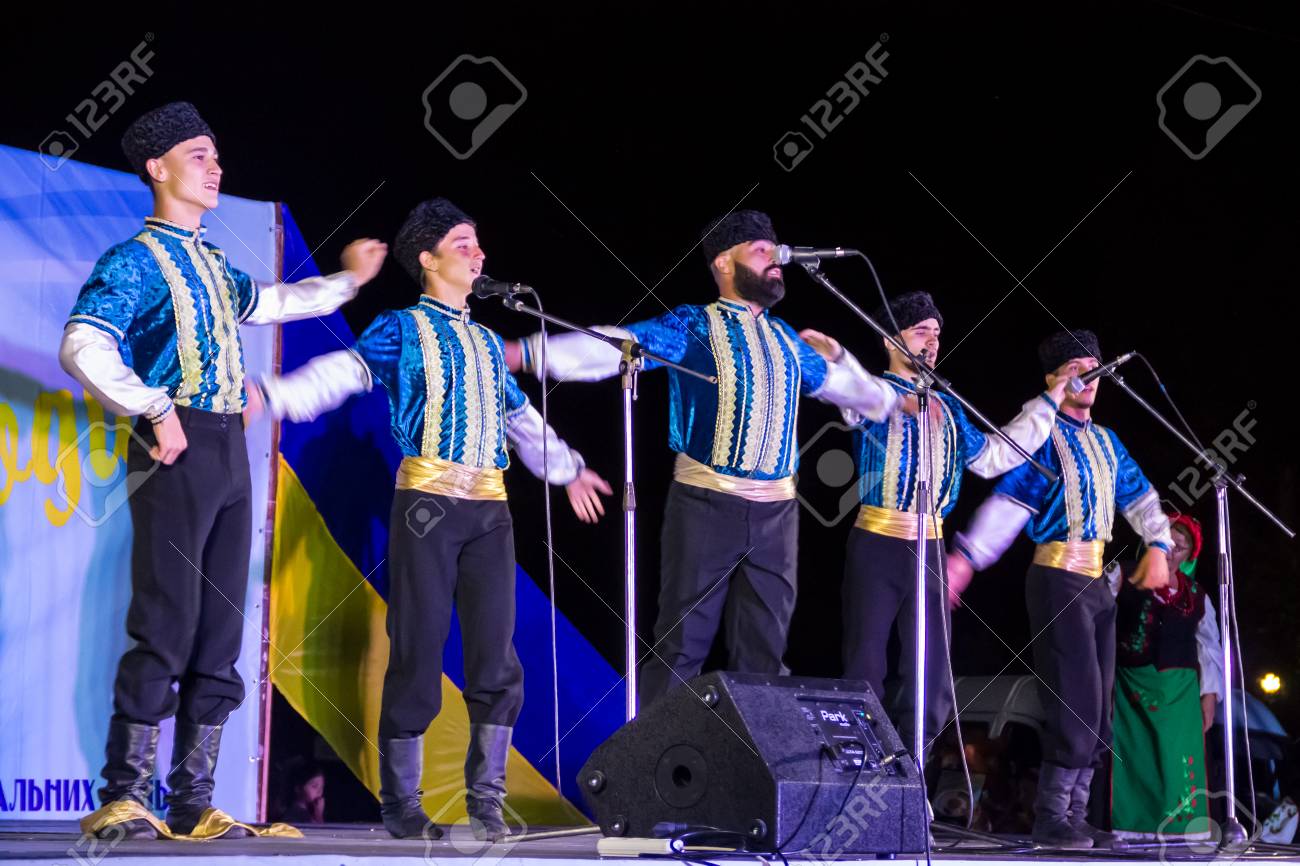 Genichesk Ukraine August 26 17 Dancers In Turkish Traditional Clothing Perform On Stage During Festival Of National Cultures Tavriyska Rodyna Tavria Family Stock Photo Picture And Royalty Free Image Image
