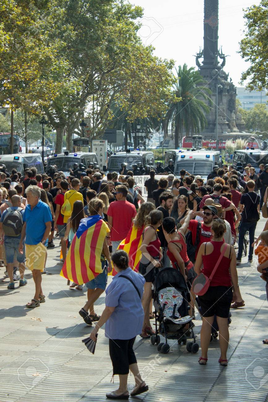 barcelona spain september 11 2014 croud of people