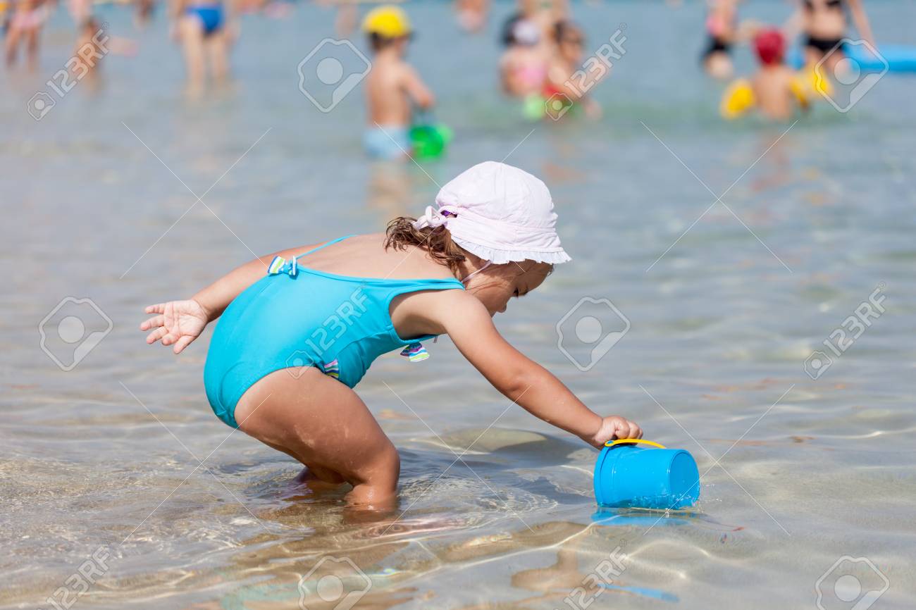 jouet de plage bebe