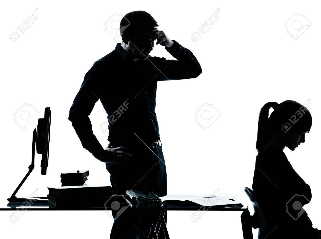 一人の男の父教授と学生 10 代の女の子屋内で白の背景に分離したシルエットで宿題を支援 の写真素材 画像素材 Image 3599