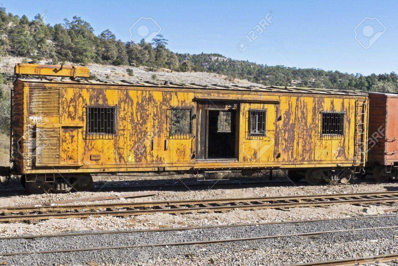 シエラマドレ西洋 チワワ メキシコの古い鉄道車 の写真素材 画像素材 Image