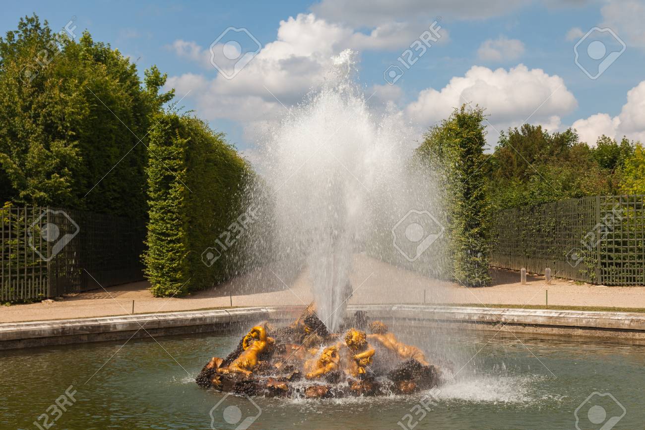 バッカス フランスのベルサイユ宮殿の庭園の噴水 の写真素材 画像素材 Image バッカス フランスのベルサイユ宮殿の庭園の噴水 の写真素材 画像素材 Image