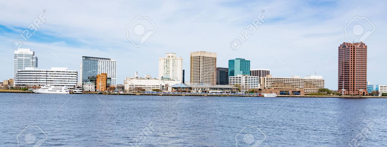 Norfolk Virginia Stadt Skyline Uber Den Elizabeth River Lizenzfreie Fotos Bilder Und Stock Fotografie Image