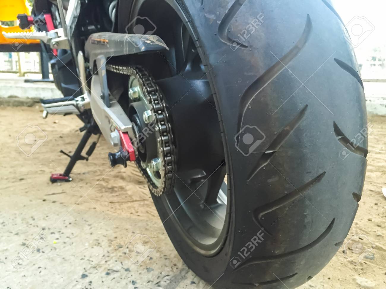 big bike wheels