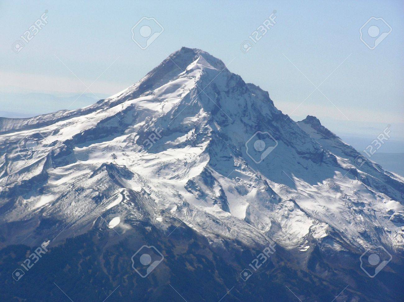 ポートランド オレゴン州のフッド山 の写真素材 画像素材 Image ポートランド オレゴン州のフッド山 の写真素材 画像素材 Image