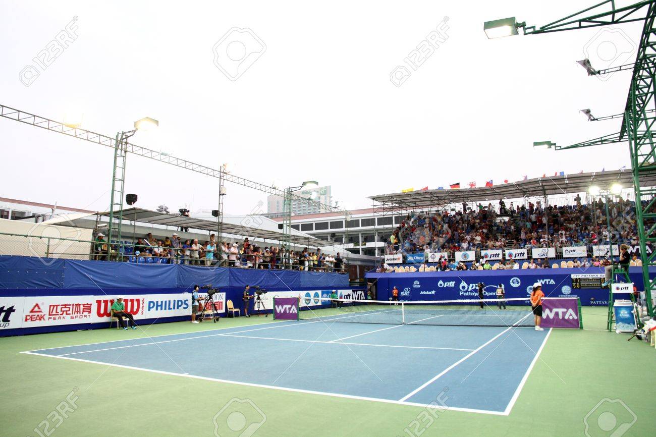 パタヤ タイ ロシアのマリア キリレンコと 13 年 2 月 3 日 タイのパタヤでのドイツのサビーンリシッキの間 13 Ptt パタヤ オープン女性中 2 月 3 Dusit タニ パタヤ の写真素材 画像素材 Image