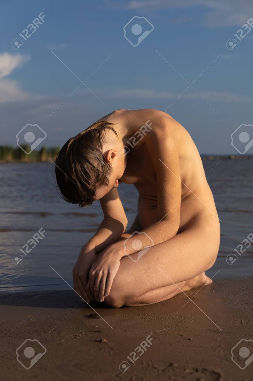 naturist  nudist girl 