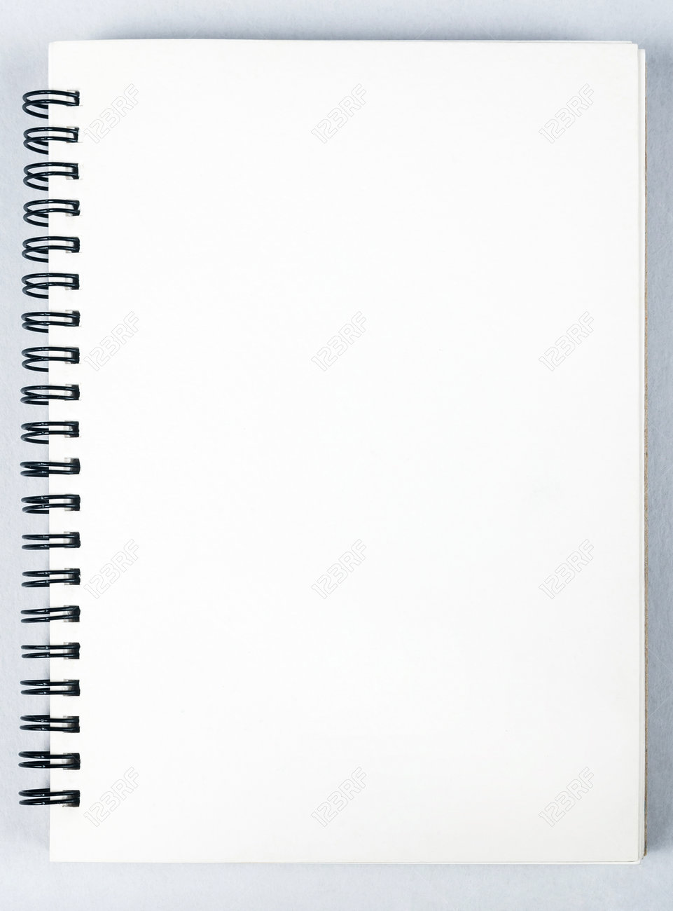 Cuaderno De Dibujo Con Lápiz En Blanco Fotos, retratos, imágenes y