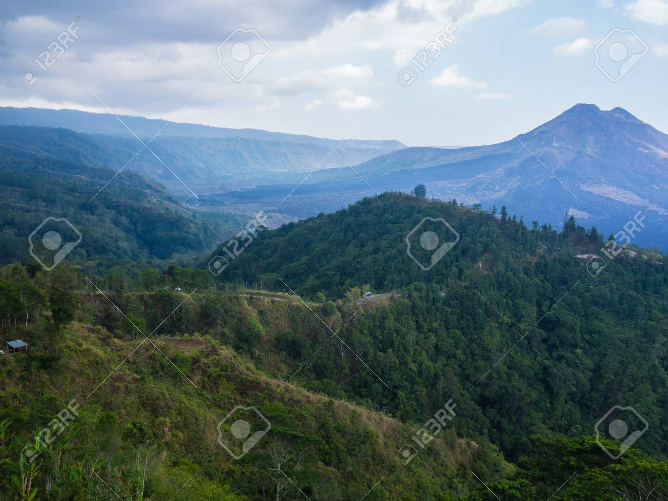 バリ島火山 インドネシア バリ島にキンタマーニ高原からアグン山 の写真素材 画像素材 Image バリ島火山 インドネシア バリ島にキンタマーニ高原からアグン山 の写真素材 画像素材 Image