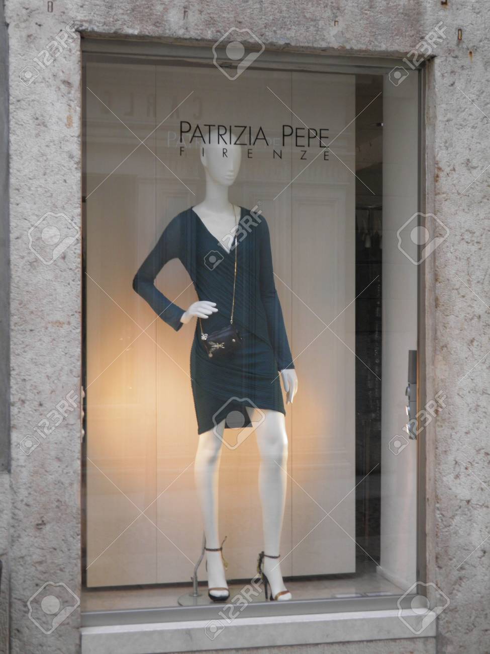 elegante negozio di abiti