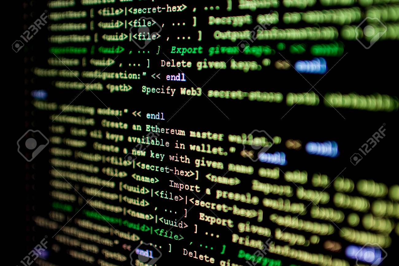 스마트 계약 관리를위한 이더 리움의 소스 코드, 암호 화폐 및 분산 계약 시스템. C ++ 및 Go에서 개발 된 혁신적인 프로그램 가능  블록 체인. 오픈 소스 코드 로열티 무료 사진, 그림, 이미지