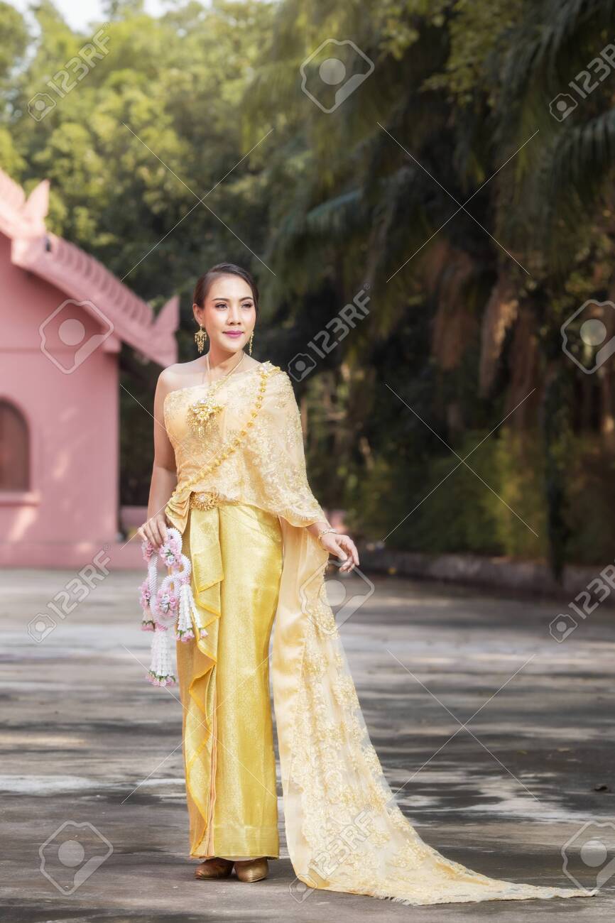 thai style wedding dress