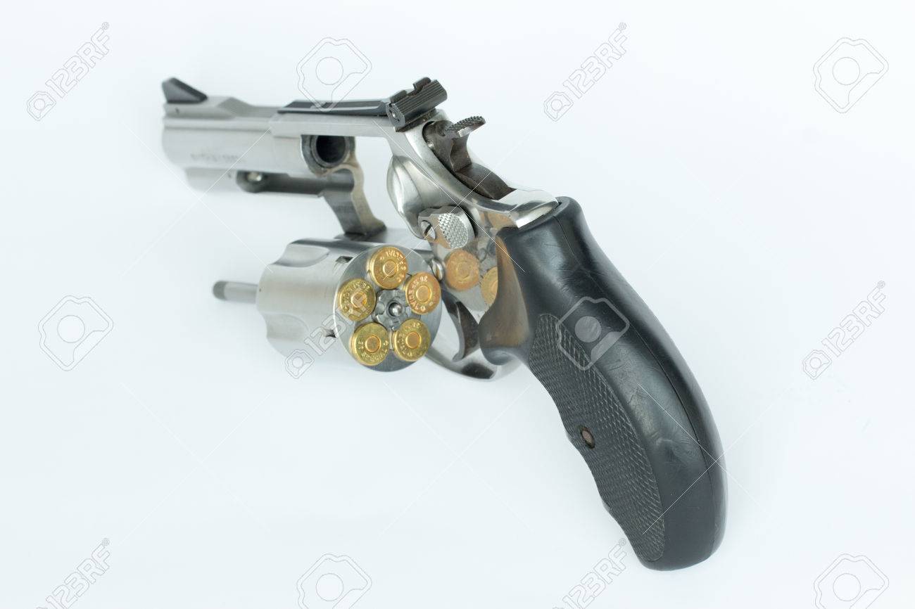 38 スミスアンドウェッソン銃を白い背景の分離します の写真素材 画像素材 Image 38 スミスアンドウェッソン銃を白い背景の分離します の写真素材 画像素材 Image
