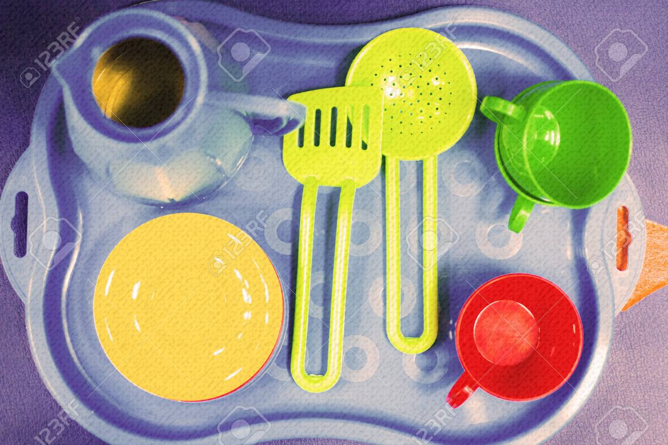 Platos de juguete de los niños para jugar, ondulaciones Platos de juguete de los niños para jugar, ondulaciones