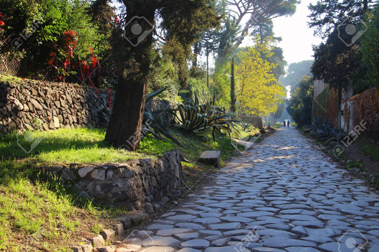 ローマ アッピア街道 の写真素材 画像素材 Image