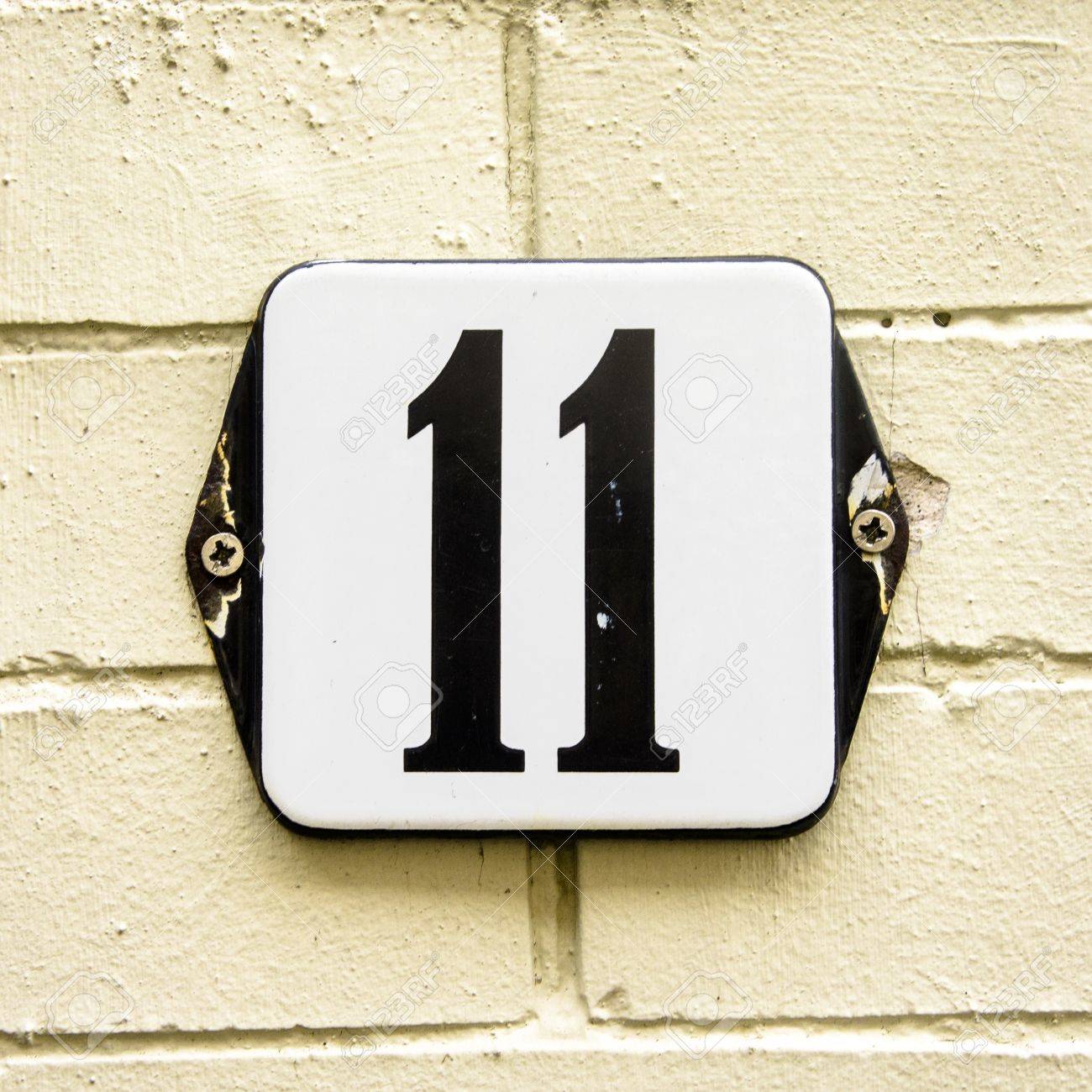 значение цифр. нумерология цифра 11. число 11. цифра 11 в круге. цифра 11.