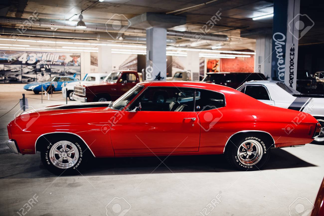 サンクトペテルブルク ロシア連邦 17 年 6 月 1 日 シボレー マリブ 1972 年米国スタイルのアイコン の写真素材 画像素材 Image