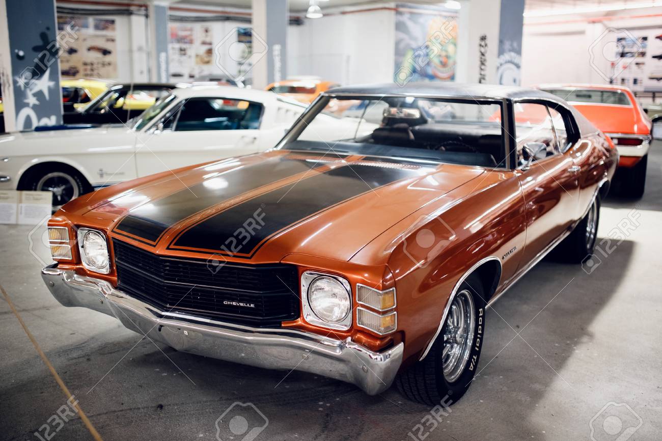 サンクトペテルブルク ロシア連邦 17 年 6 月 1 日 シボレー マリブ 1972 年米国スタイルのアイコン の写真素材 画像素材 Image